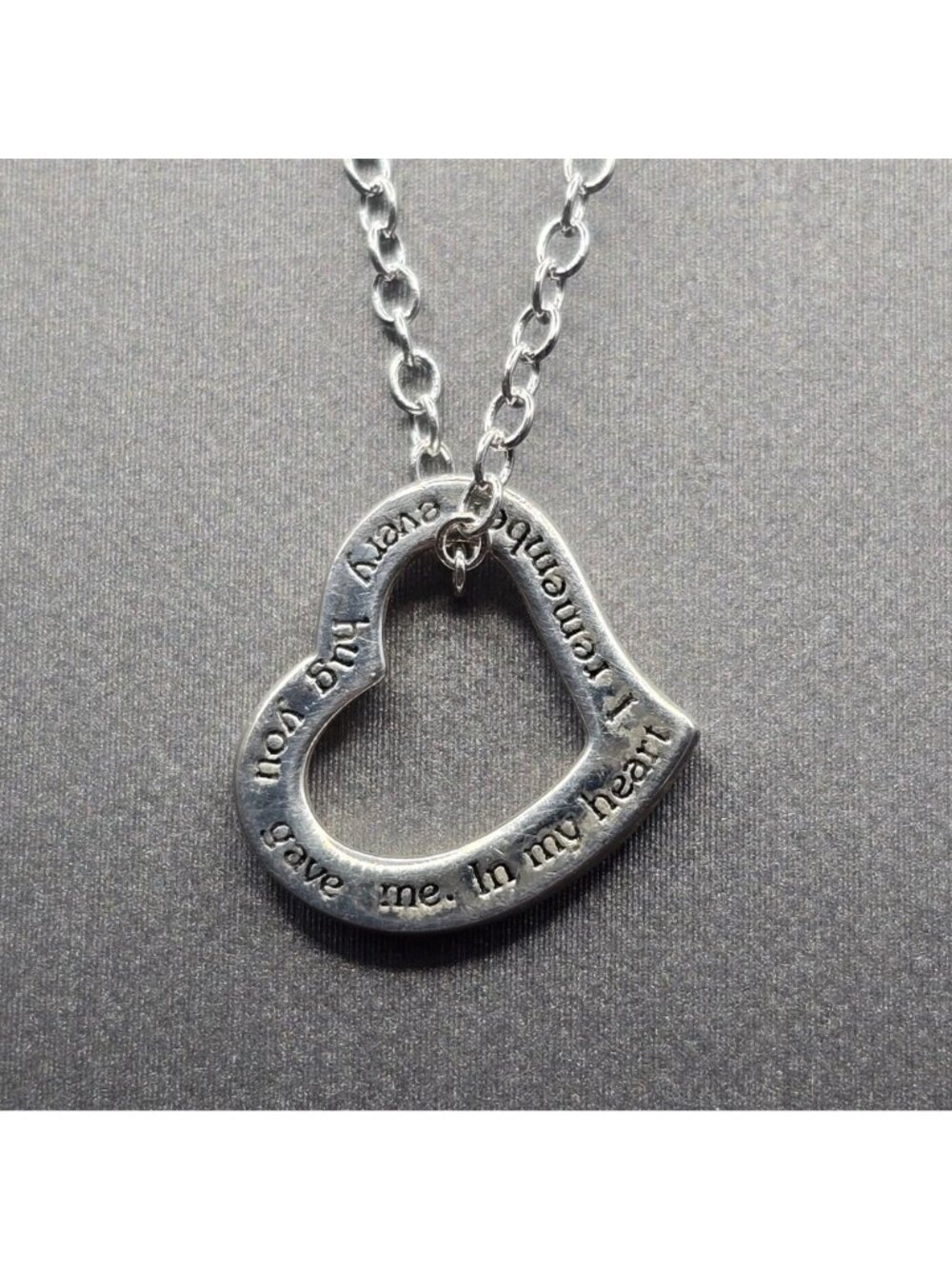 Sterling Silver Mom Heart Pendant Necklace 22" I Remember Every Hug Inscribed - Picture 8 of 8